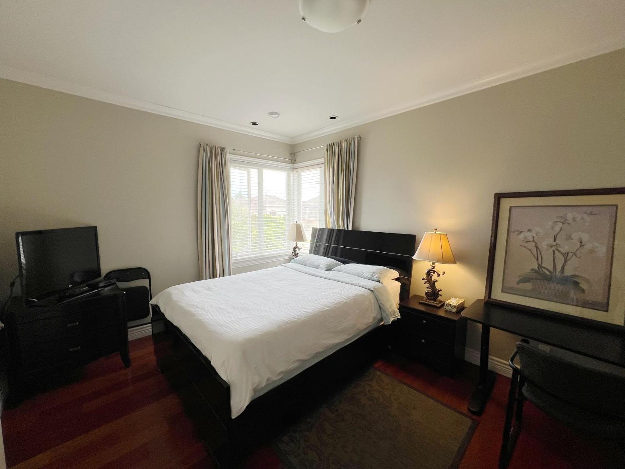 Lucky Room, A Comfortable Bedroom With Private Bathroom Close To Yvr Richmond Exterior photo